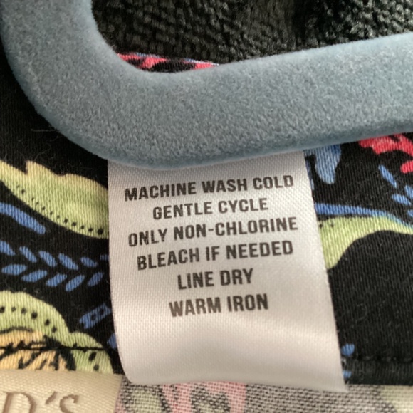 Appleseed’s, 8p, floral on black background, stretch, straight leg pants - Picture 4 of 13